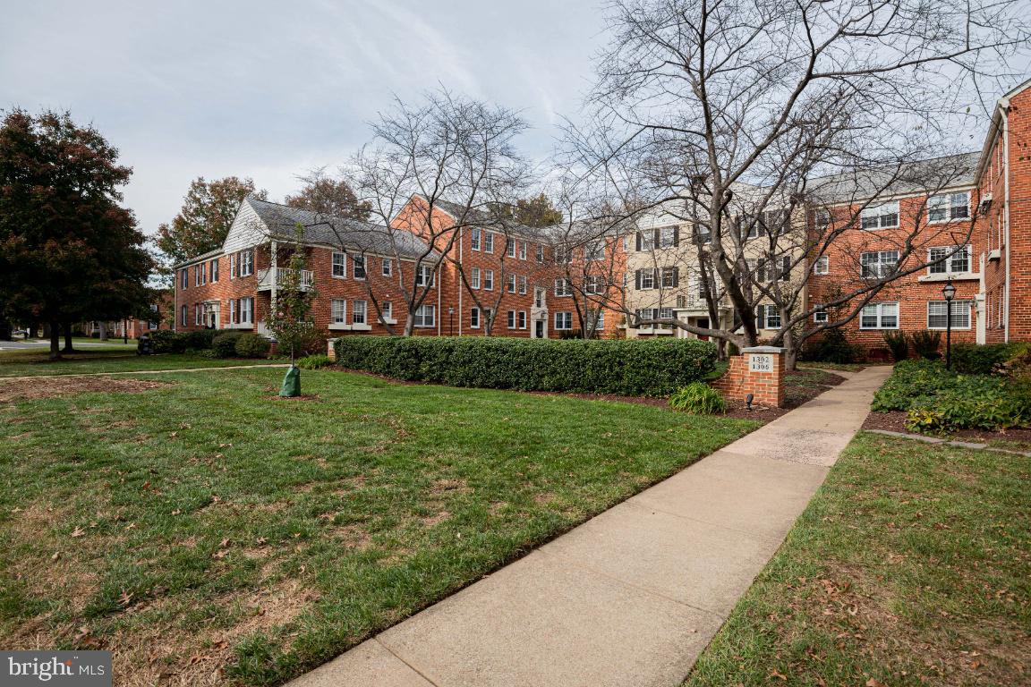 1306 BELLE VIEW #C1