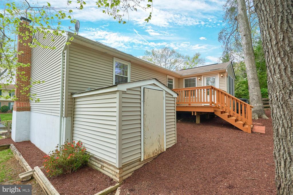 5717 Oak Apple Ct