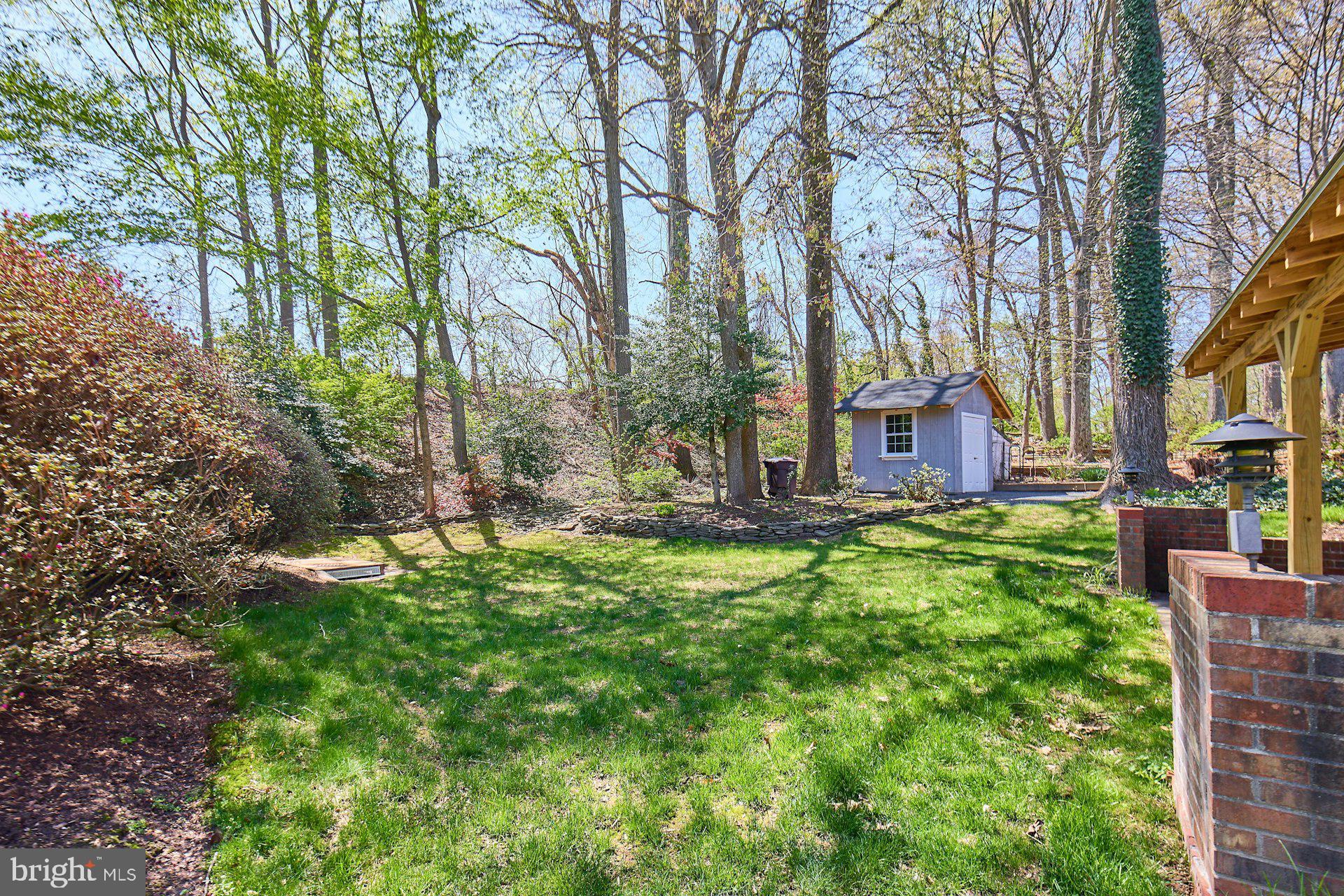 5010 Gainsborough Dr
