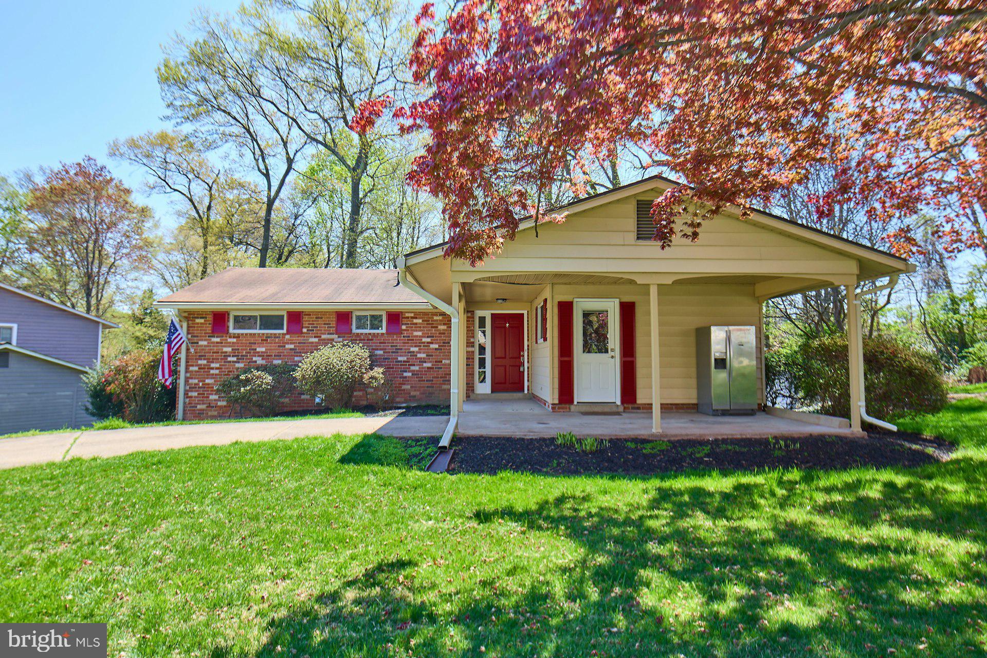 5010 Gainsborough Dr