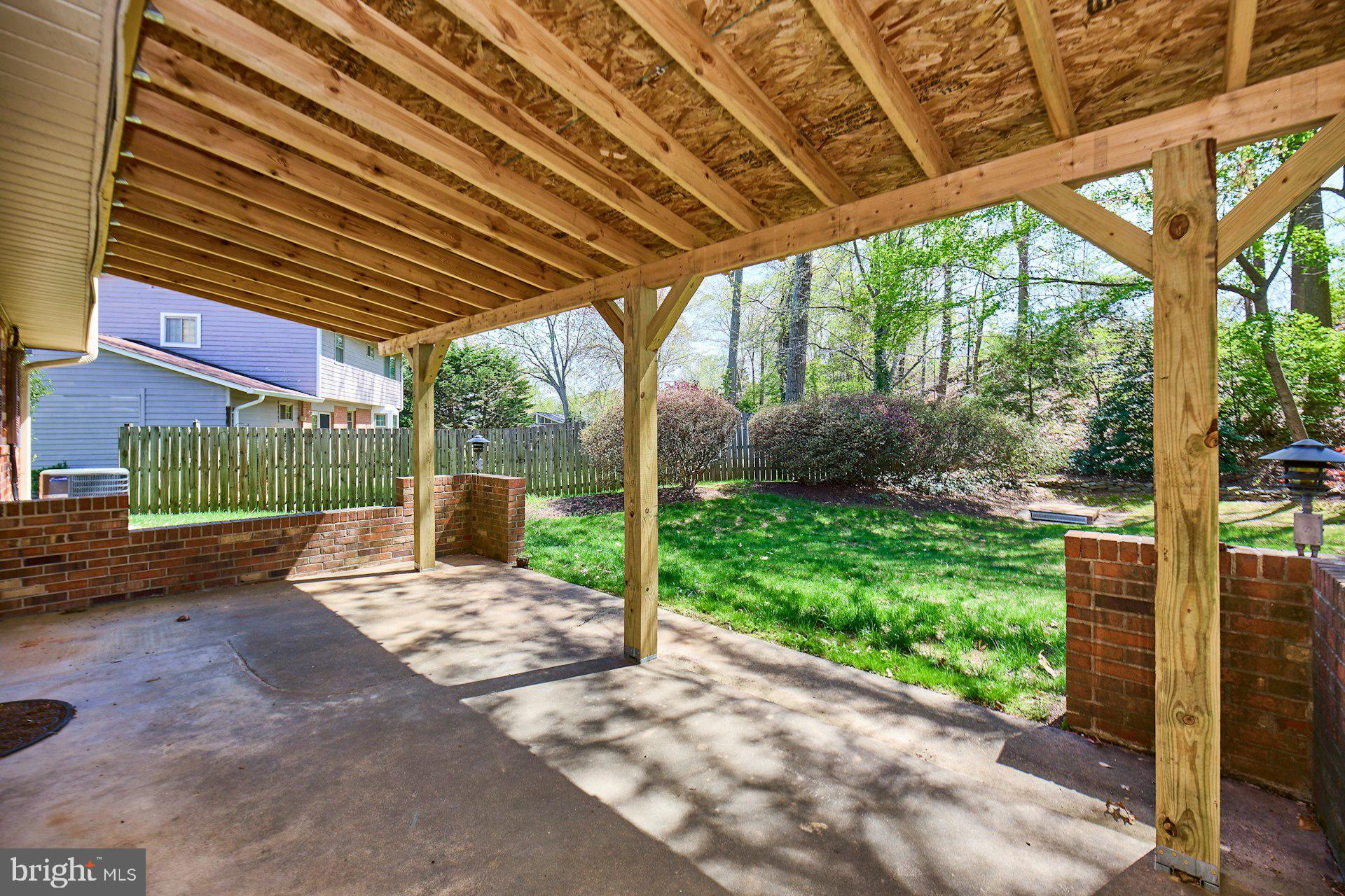5010 Gainsborough Dr