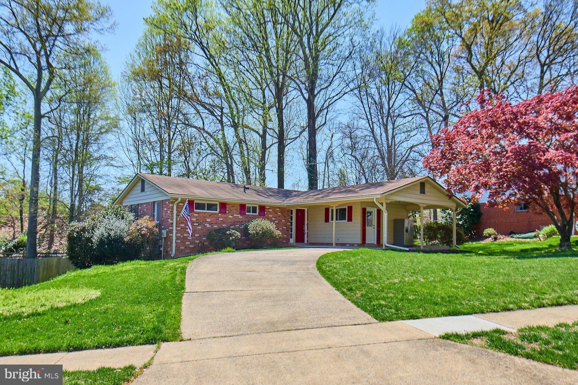 5010 Gainsborough Dr