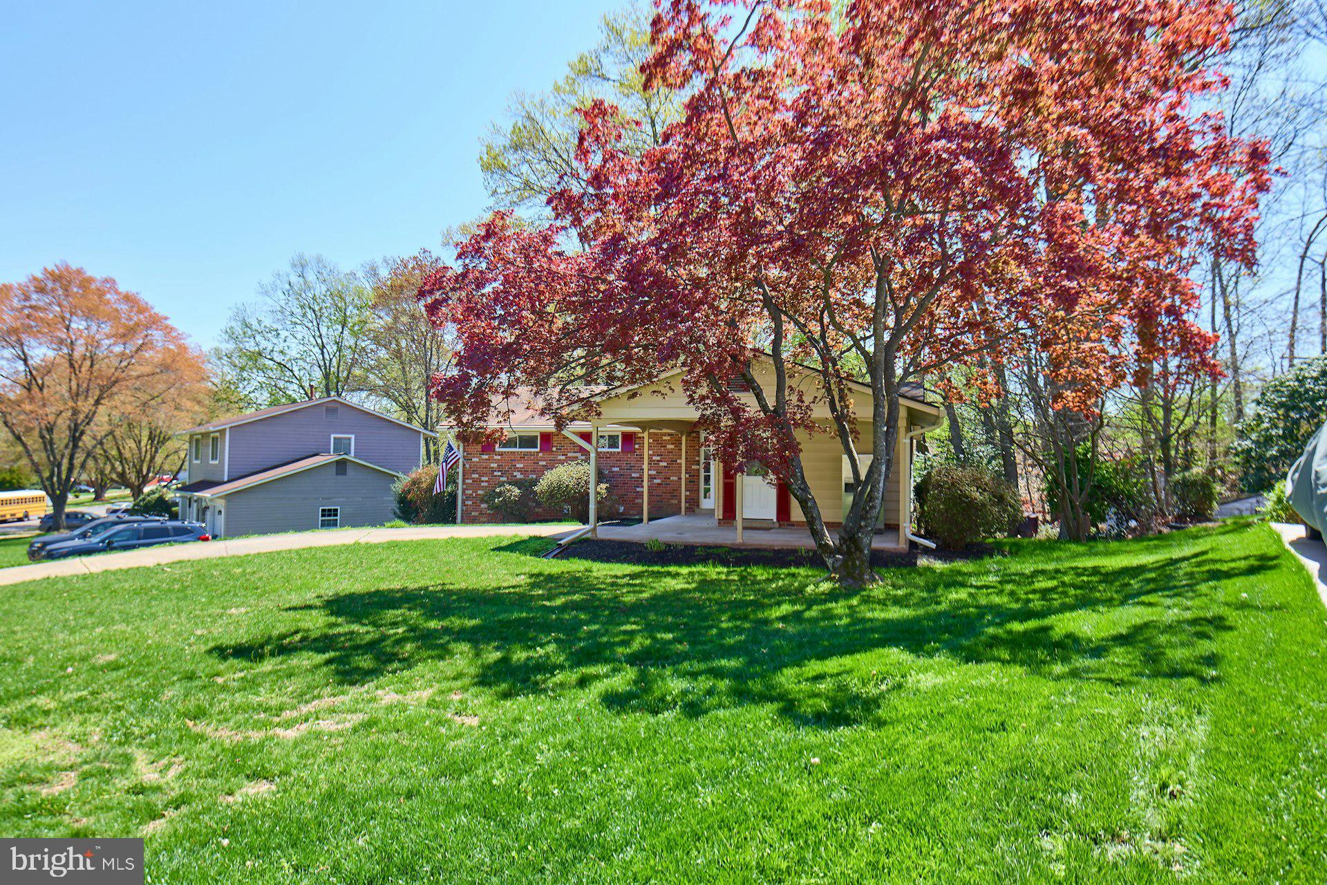 5010 Gainsborough Dr
