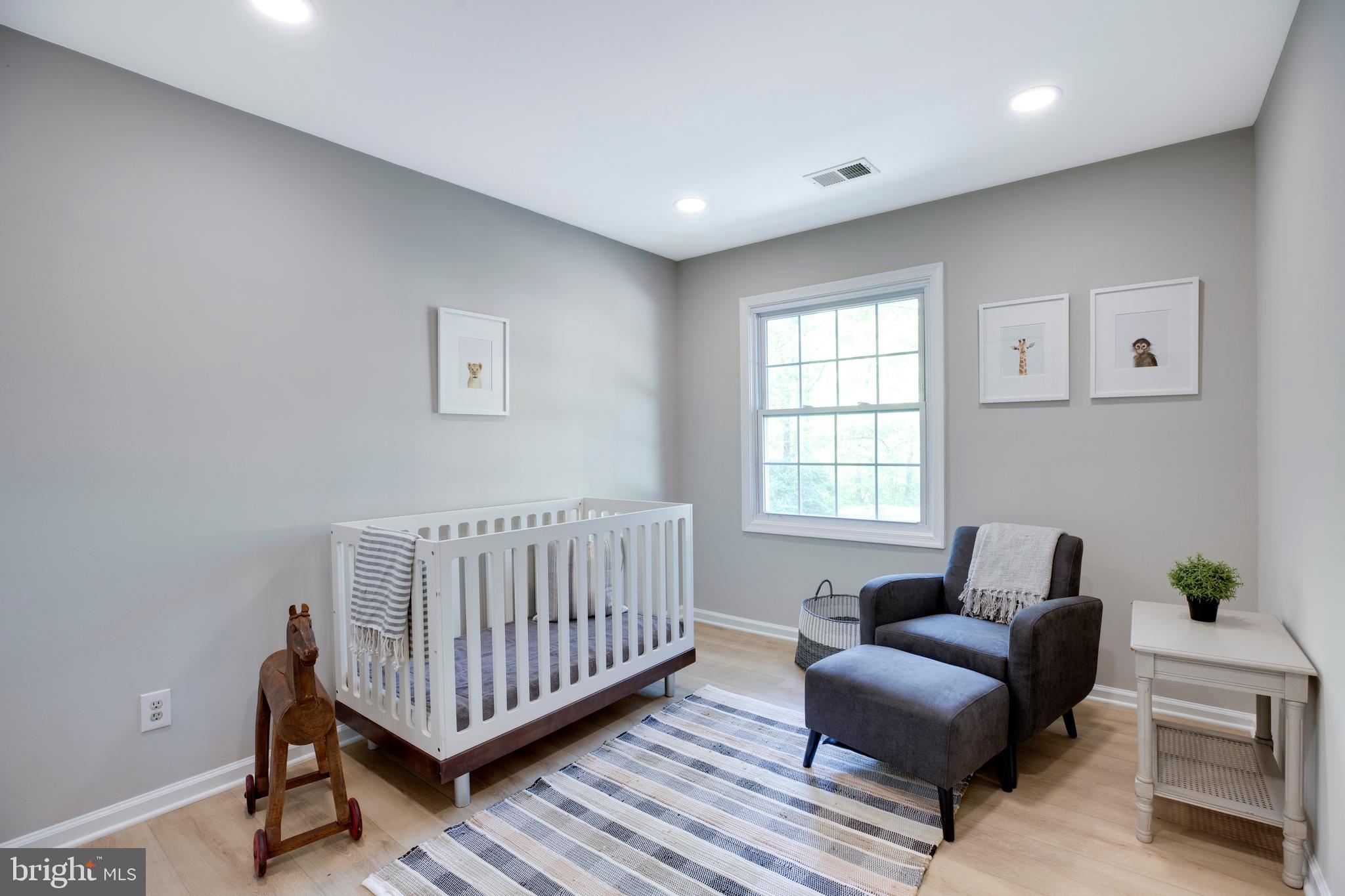 5901 KINGSFORD ROAD F 440