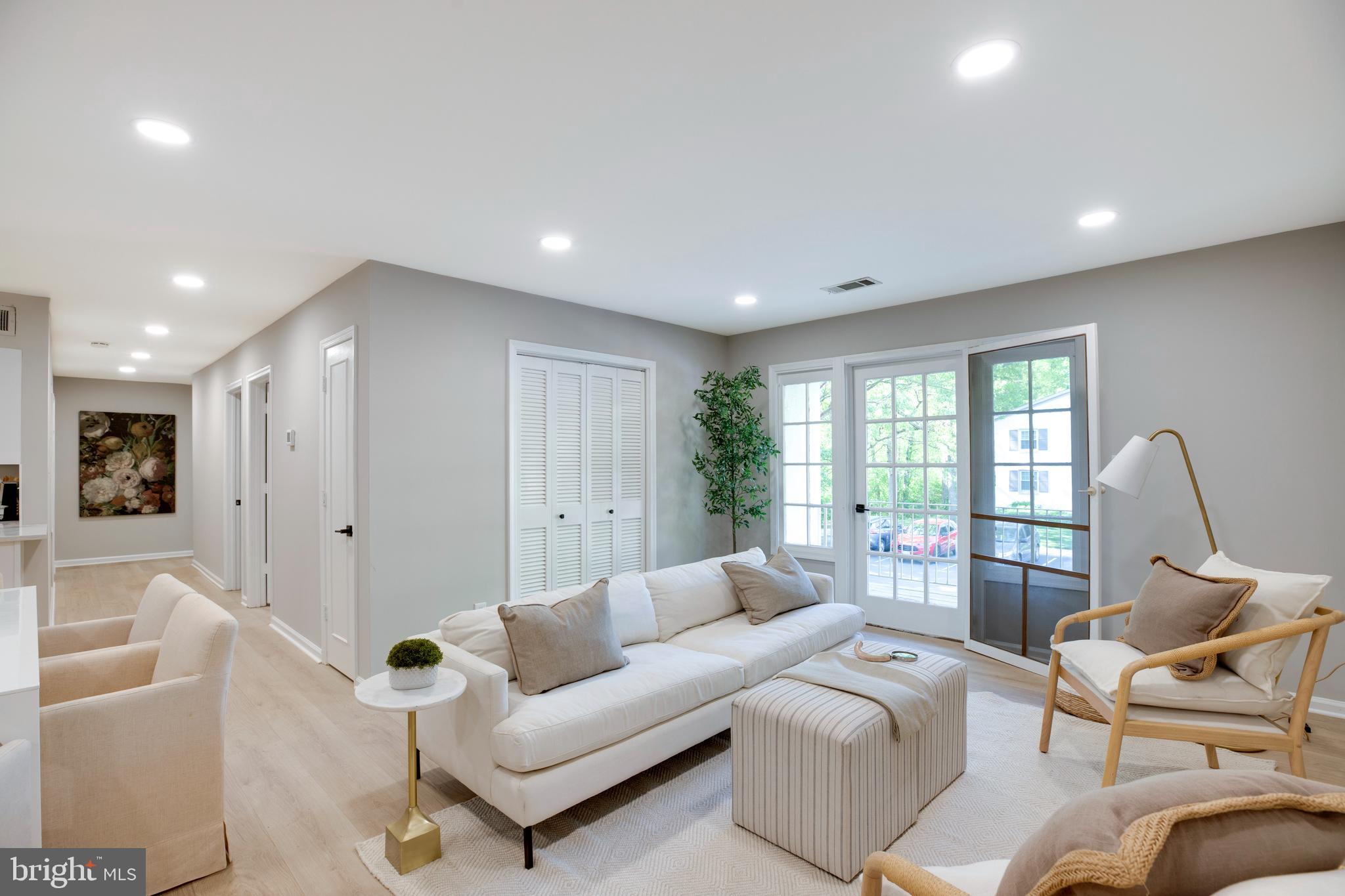 5901 KINGSFORD ROAD F 440