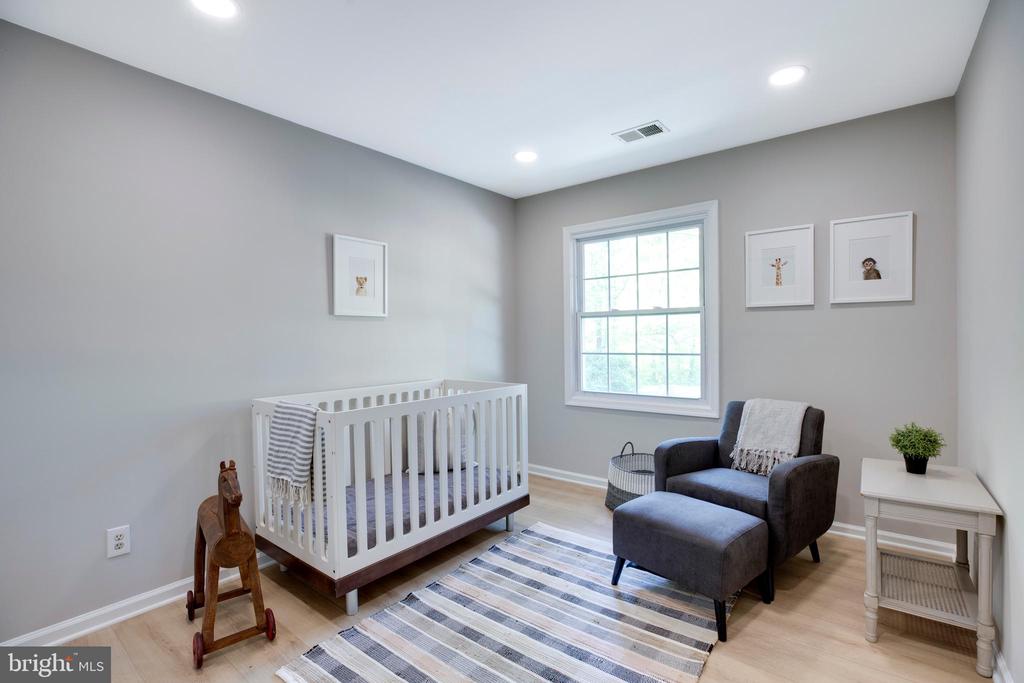 5901 KINGSFORD ROAD F 440