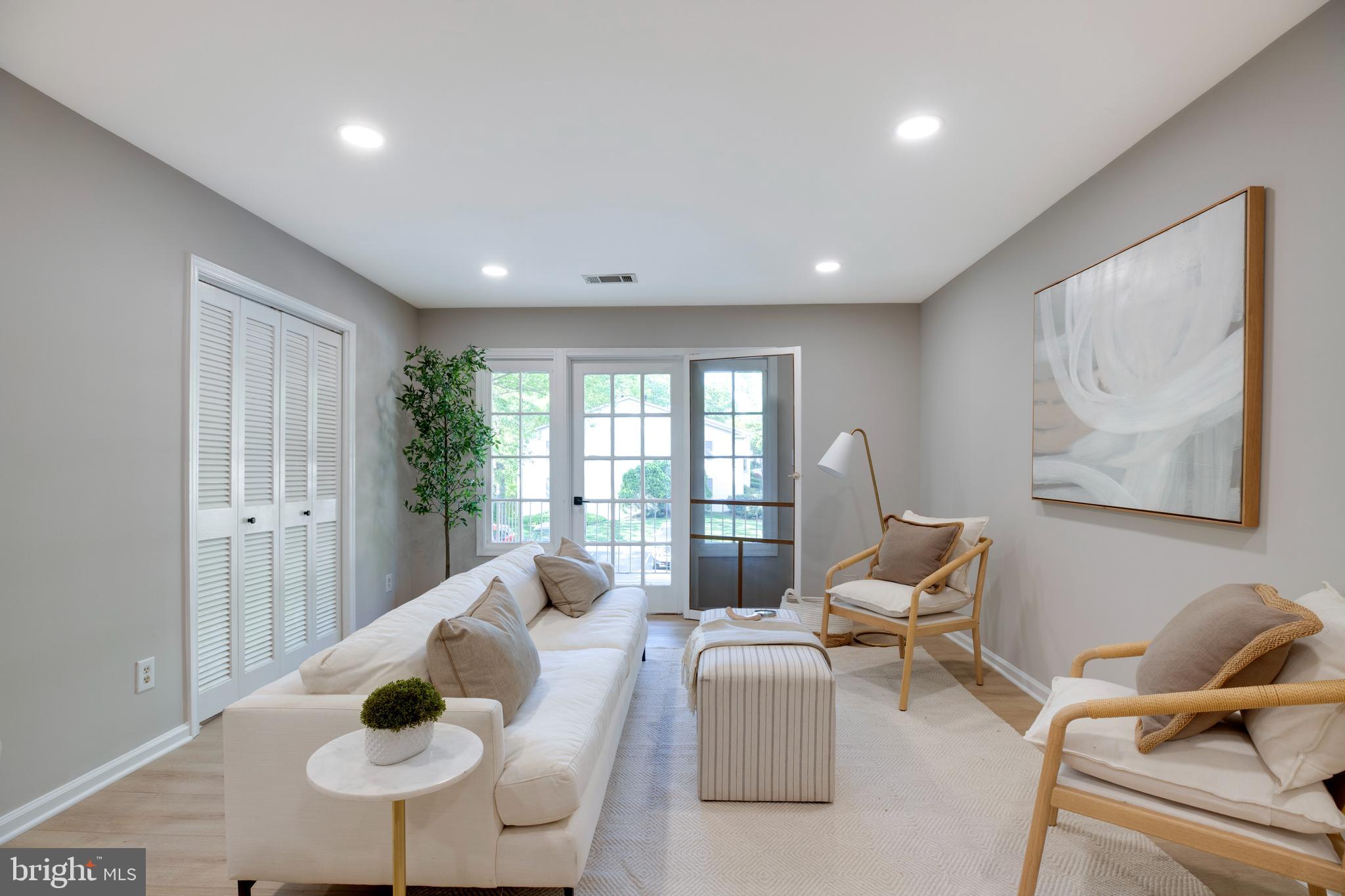 5901 KINGSFORD ROAD F 440