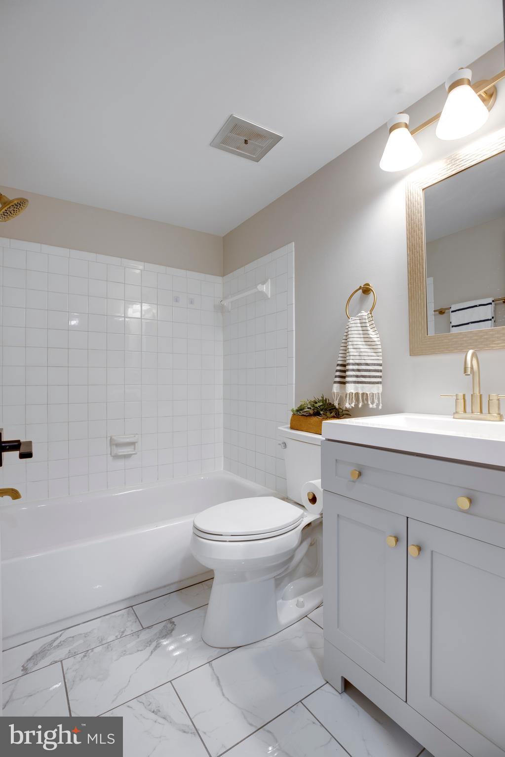 5901 KINGSFORD ROAD F 440