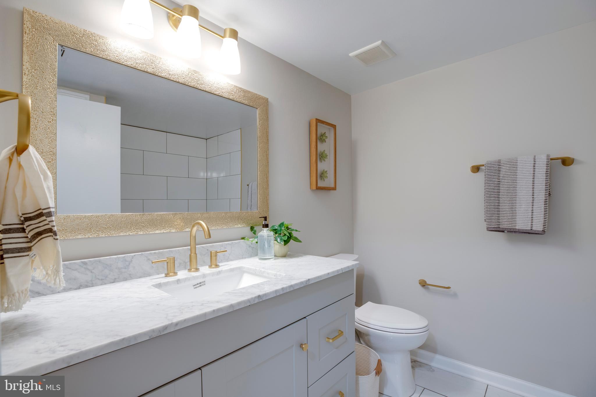 5901 KINGSFORD ROAD F 440