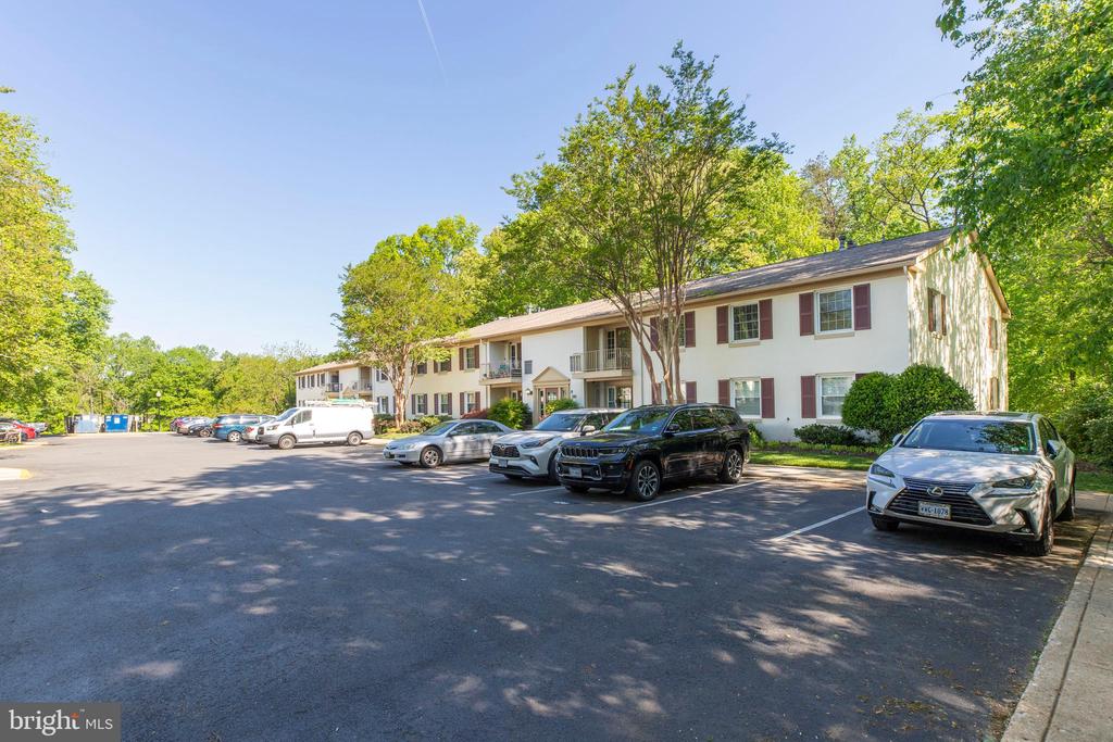 5901 KINGSFORD ROAD F 440