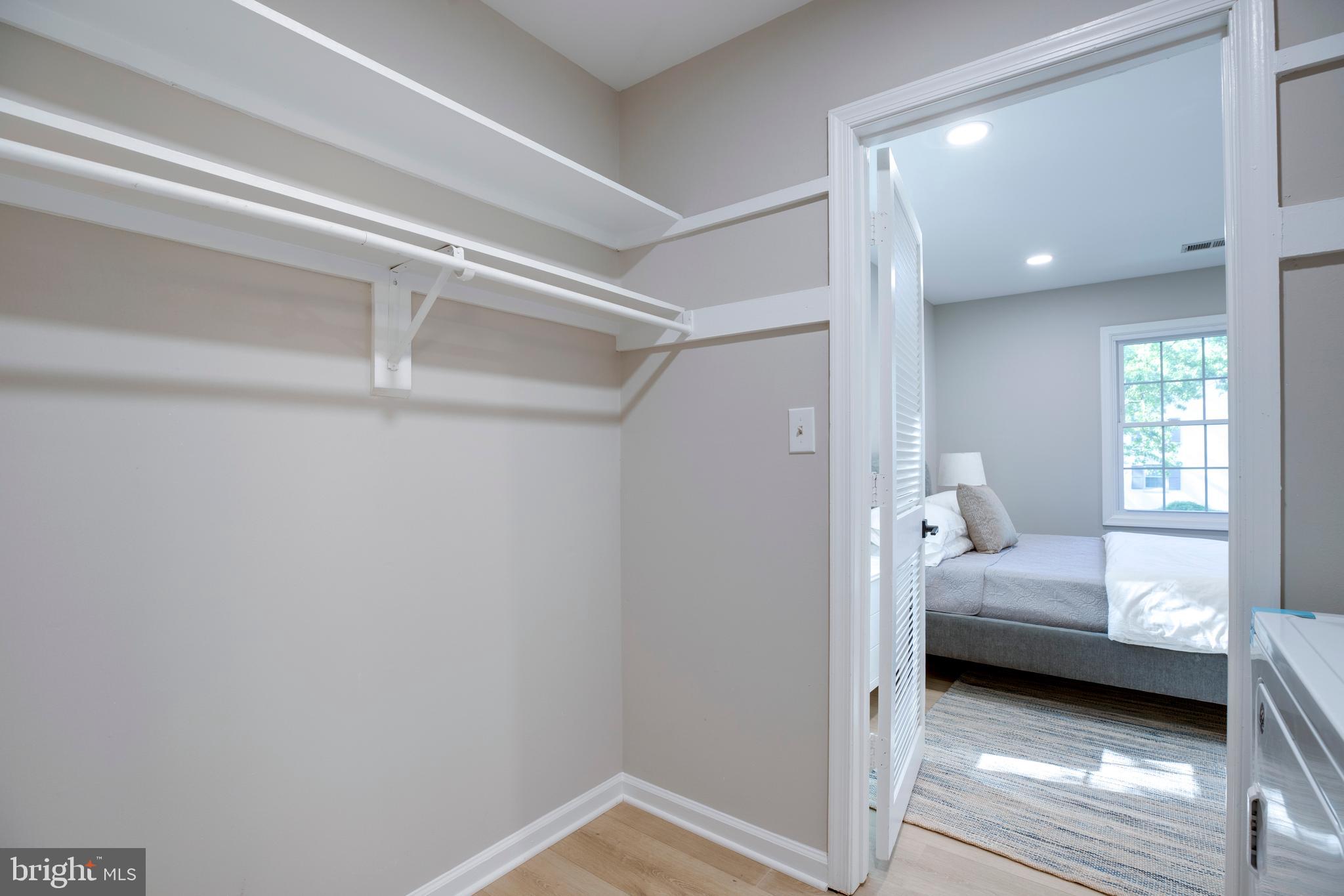 5901 KINGSFORD ROAD F 440