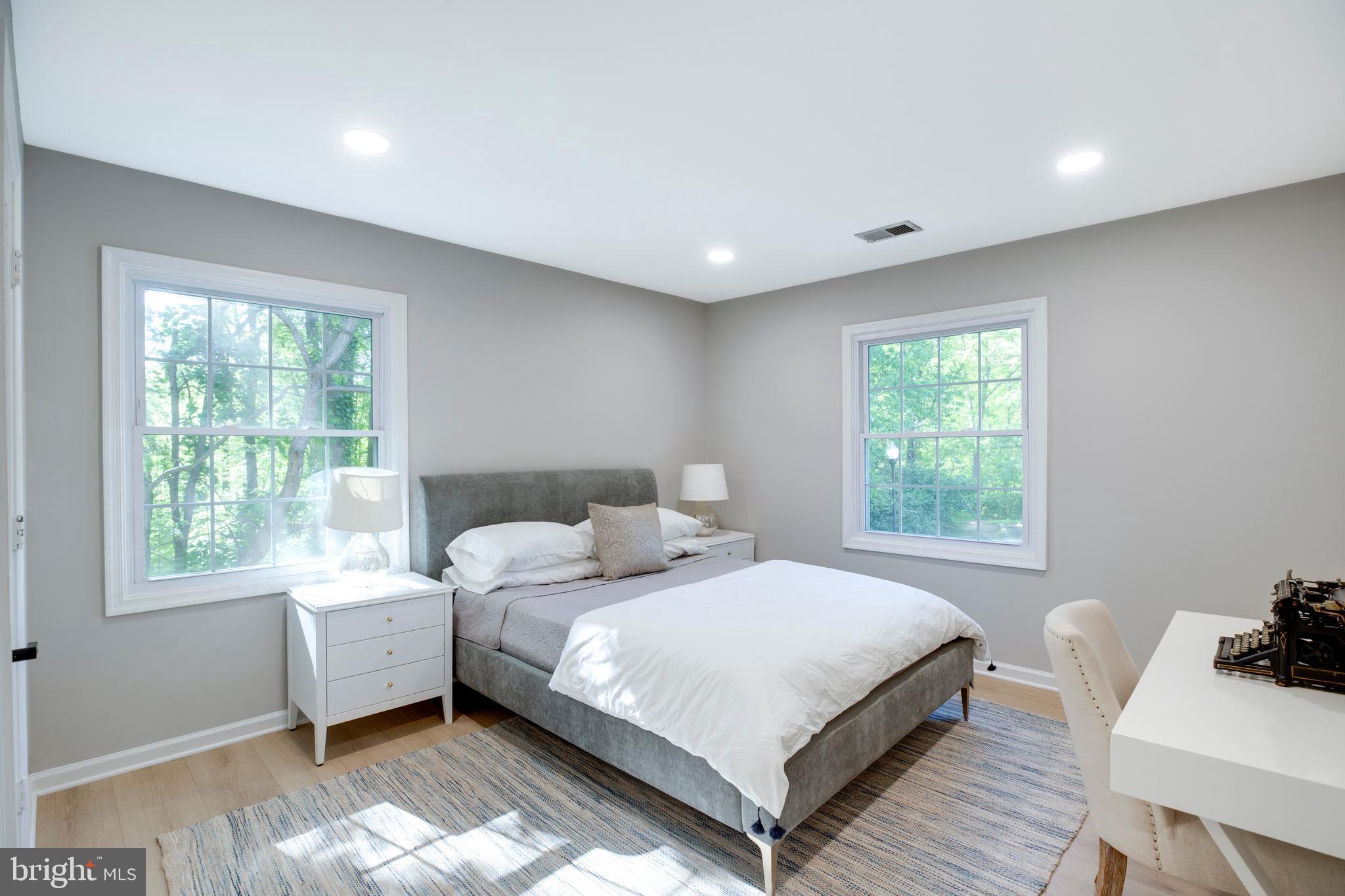 5901 KINGSFORD ROAD F 440