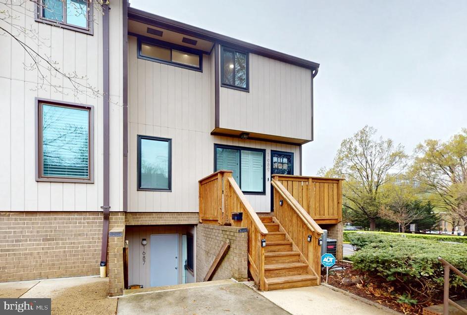 1689 WESTWIND WAY #182