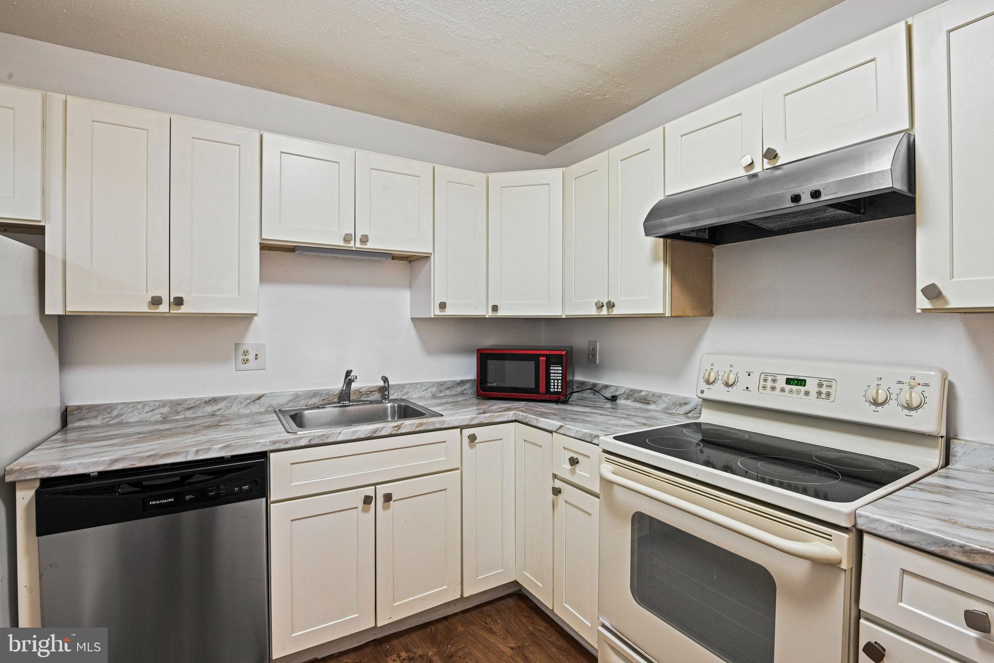 609 CENTER STREET T2