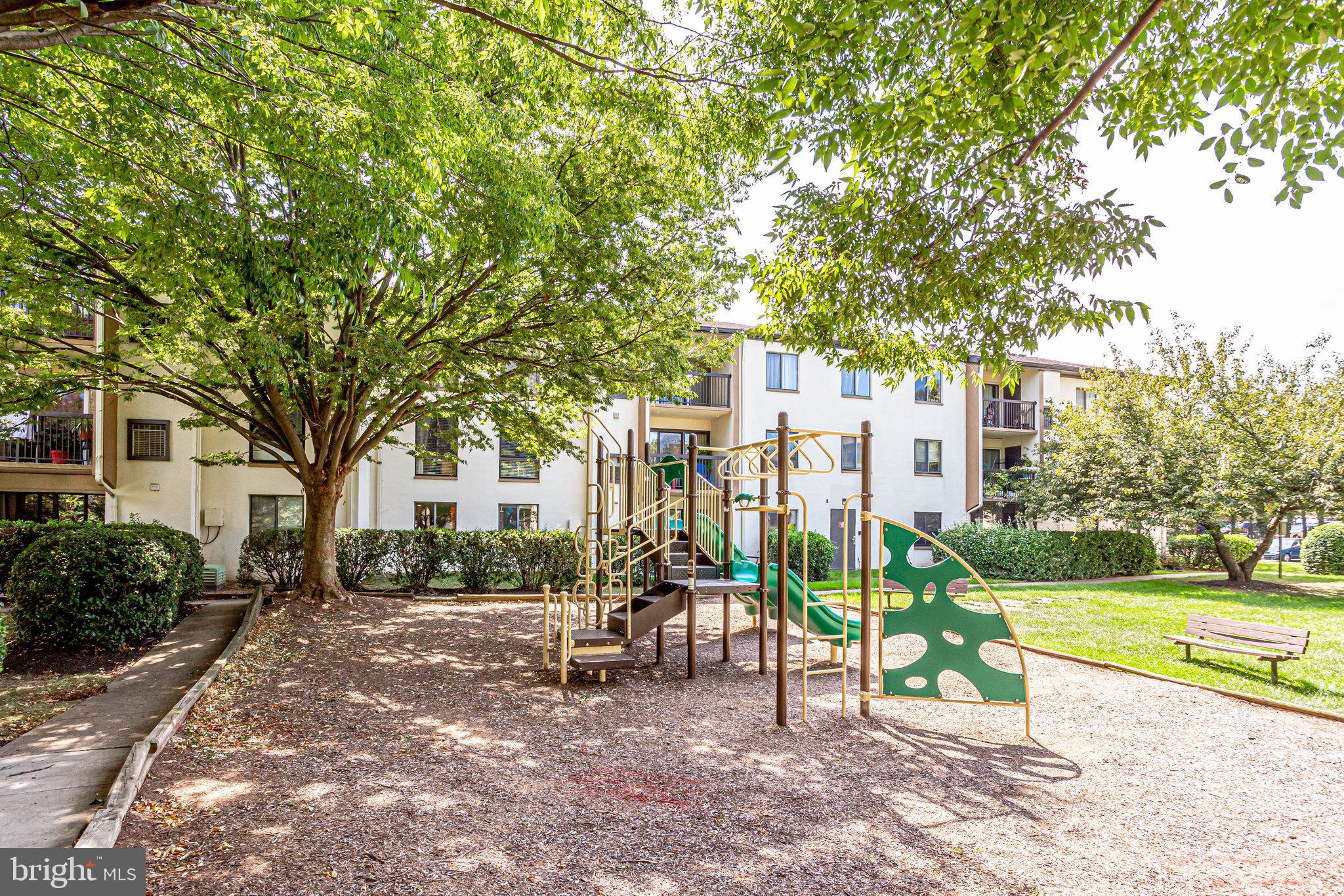 609 CENTER STREET T2