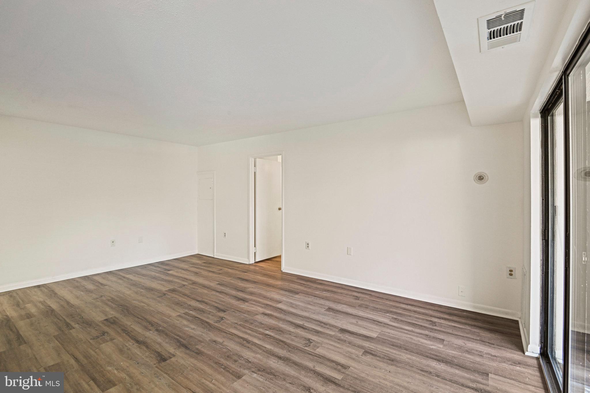 609 CENTER STREET T2