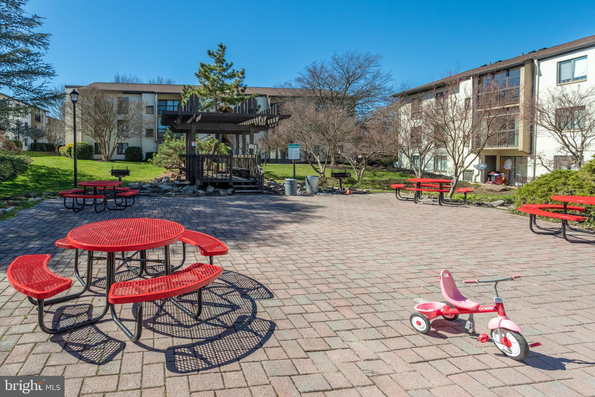 609 CENTER STREET T2