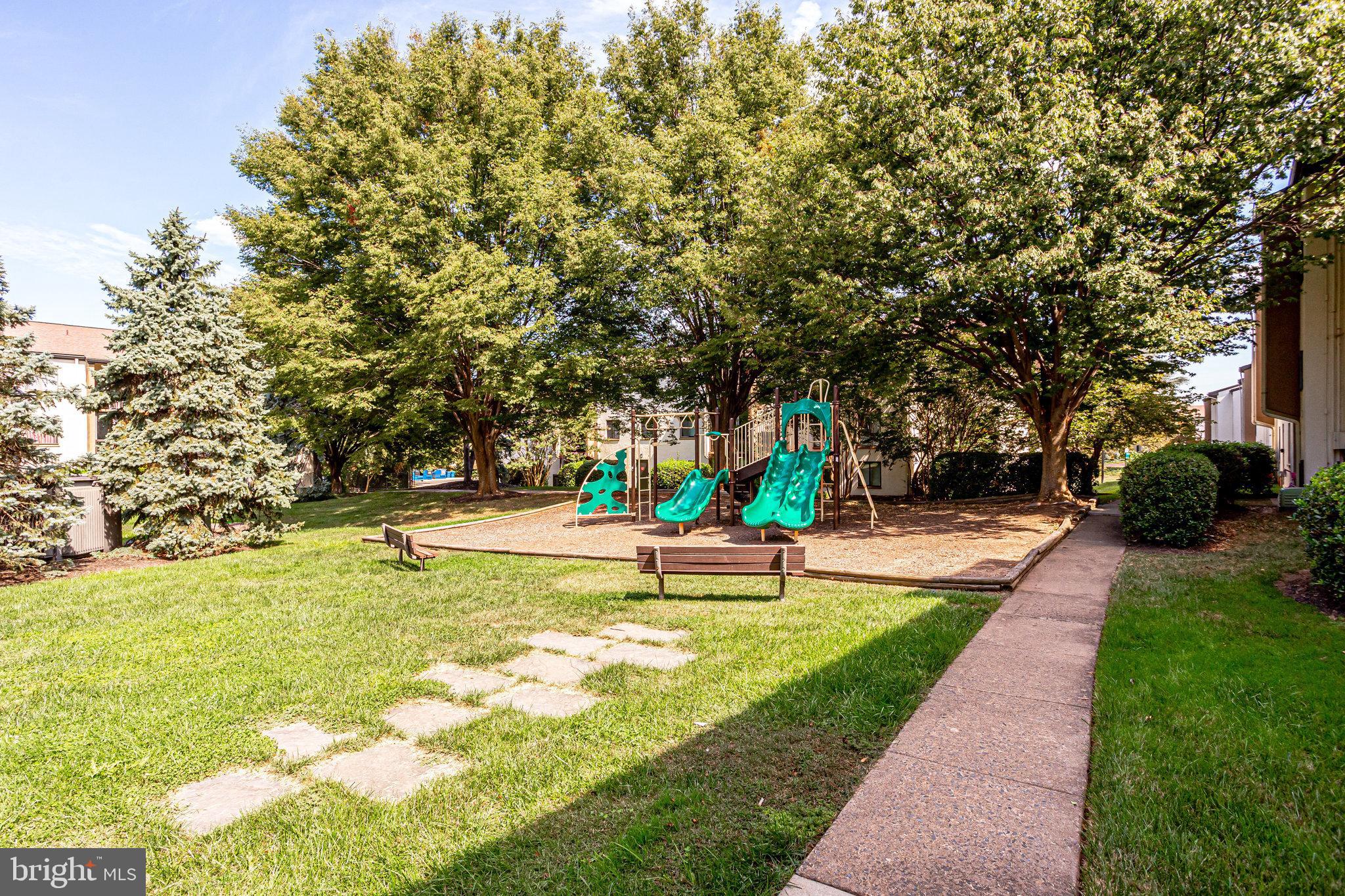 609 CENTER STREET T2