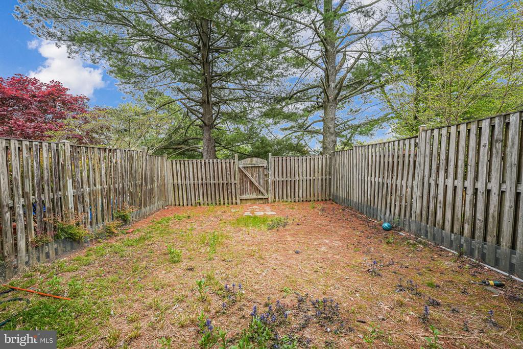 7409 Houndsbury Ct