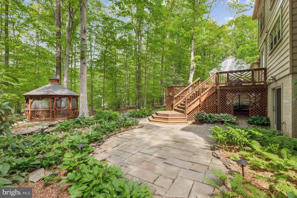 6818 Brimstone Ln