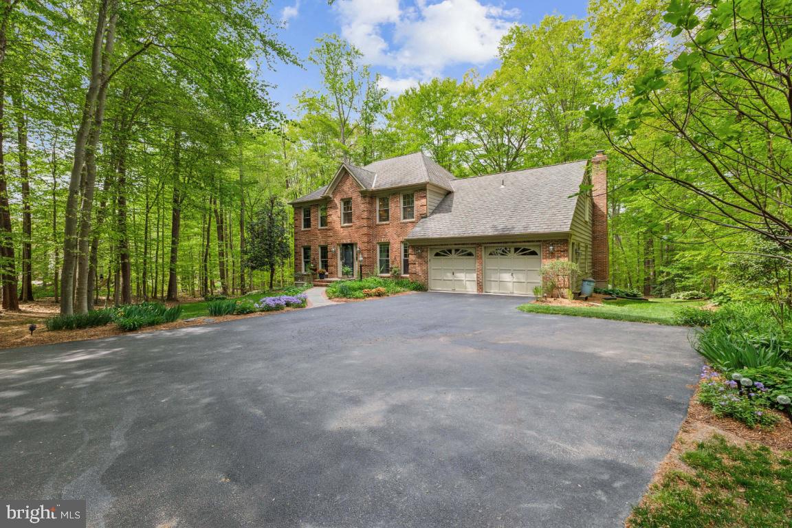 6818 Brimstone Ln