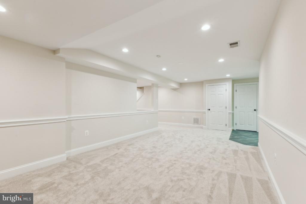 6818 Brimstone Ln