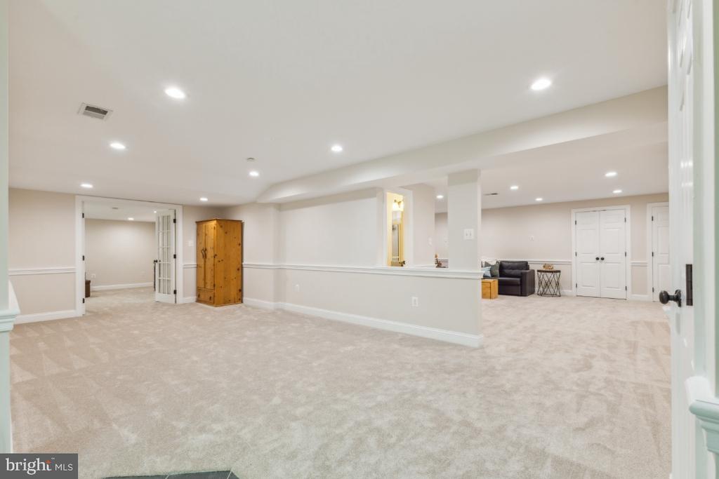 6818 Brimstone Ln
