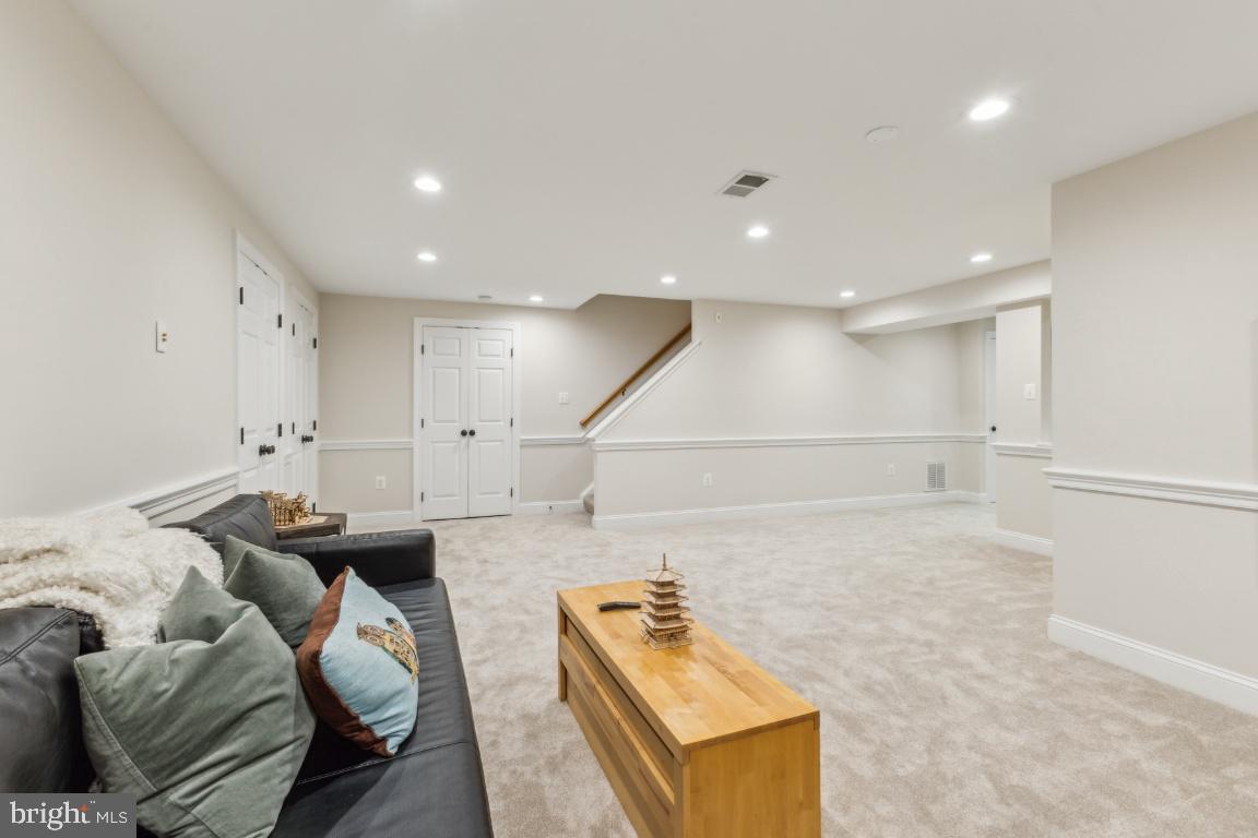 6818 Brimstone Ln