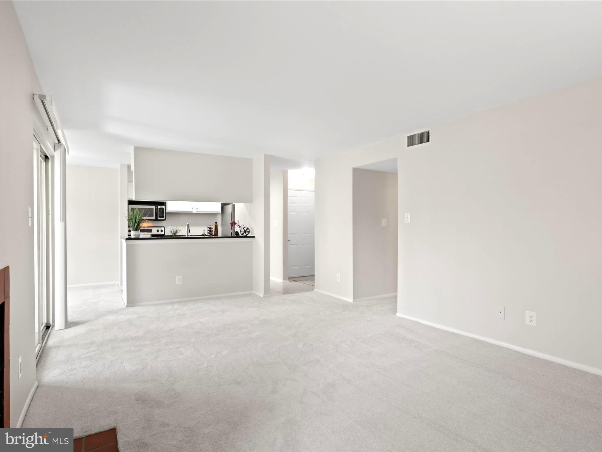 1719 Ascot Way #C