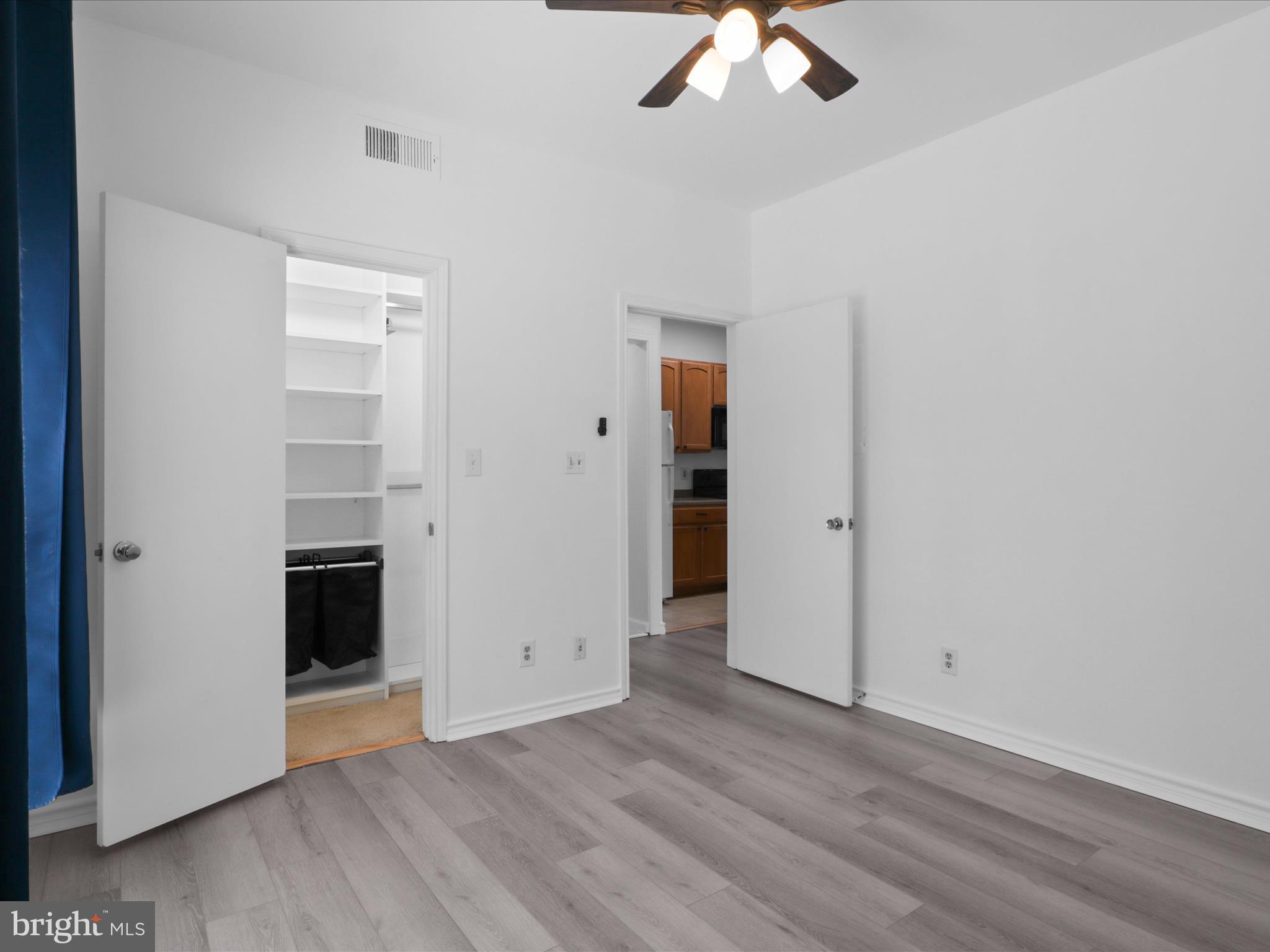 3922 PENDERVIEW DR #327