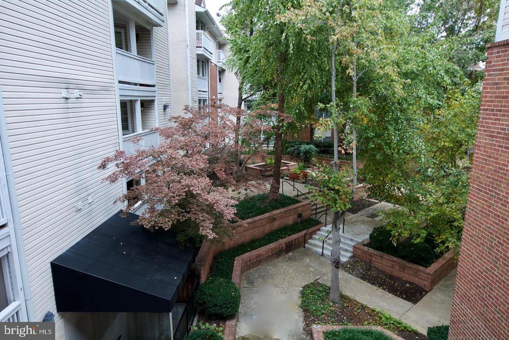 1524 LINCOLN WAY #309