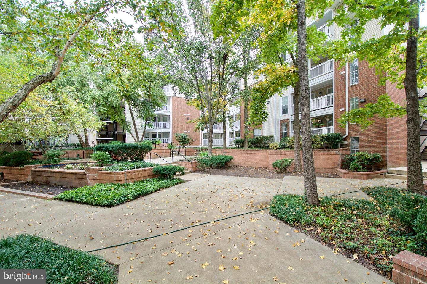 1524 LINCOLN WAY #309
