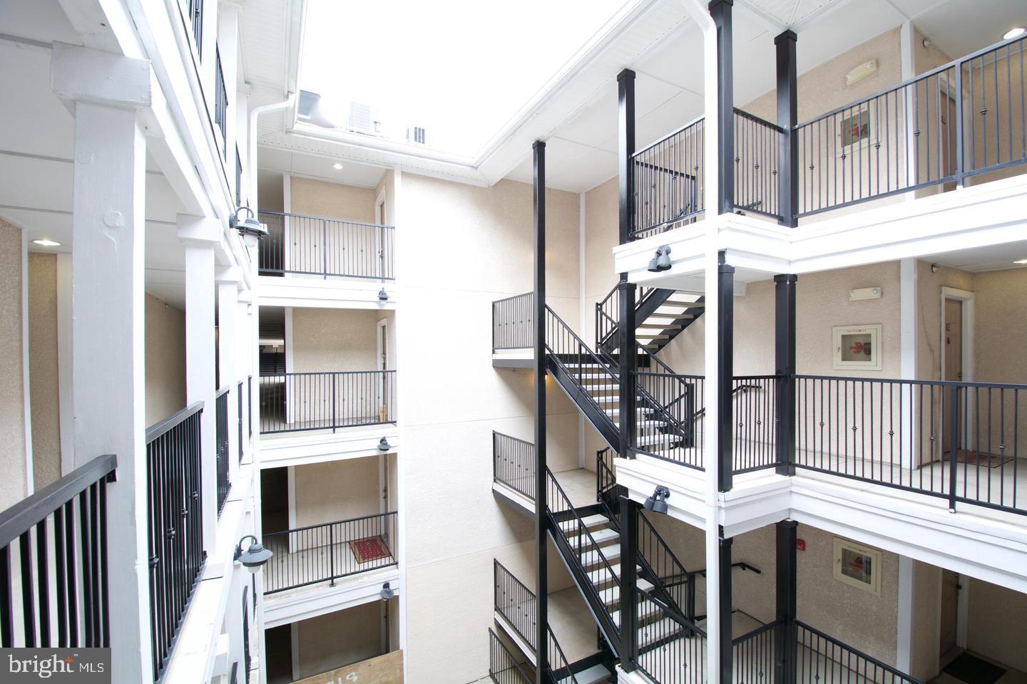 1524 LINCOLN WAY #309