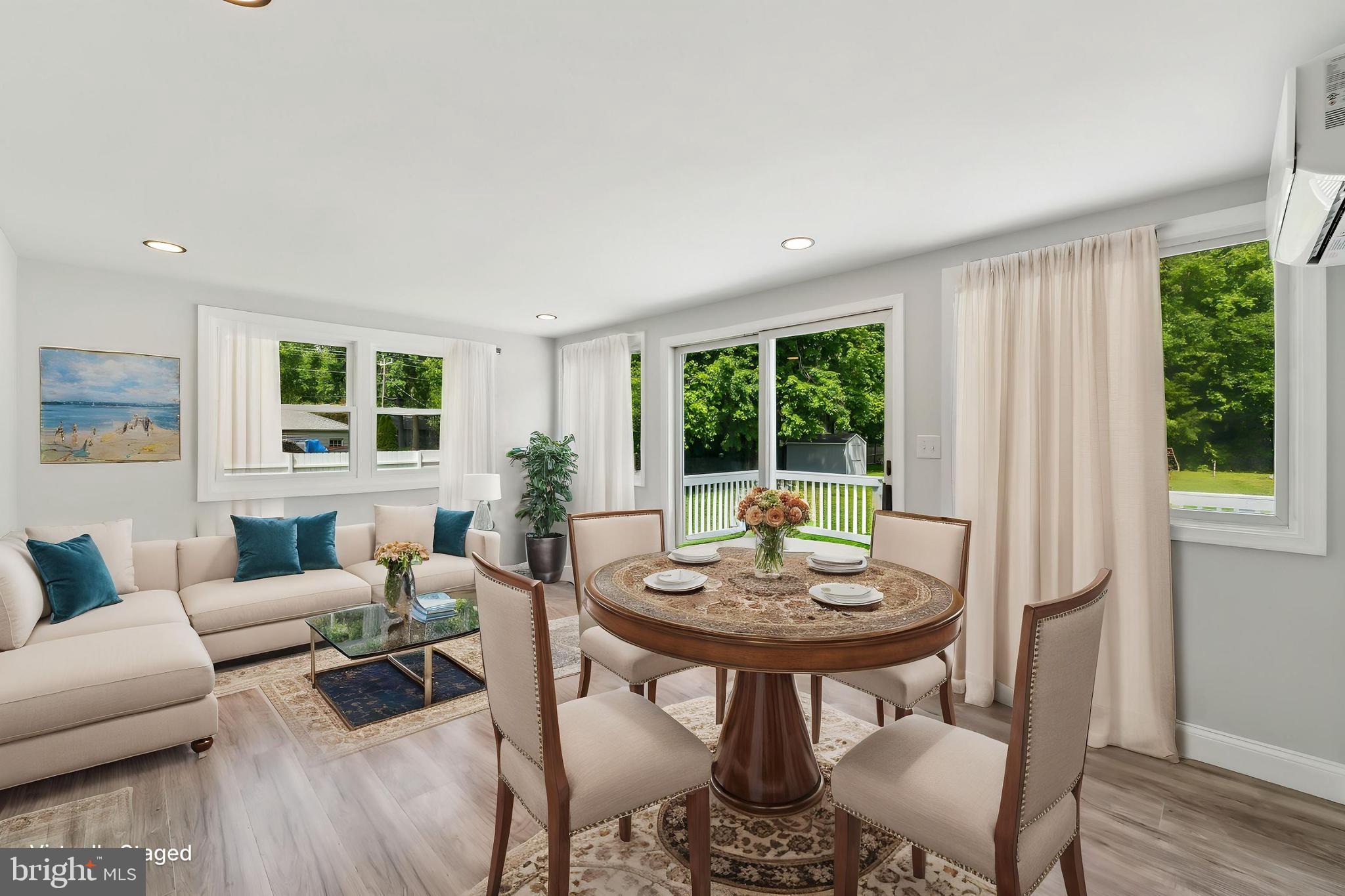 2416 Sherwood Hall Ln