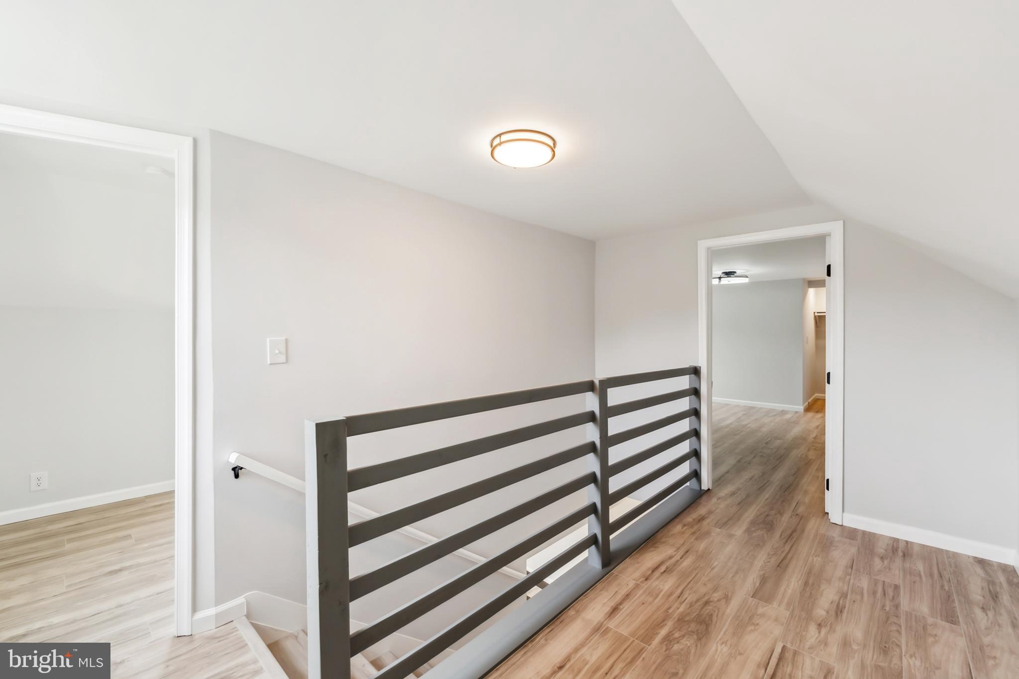 2416 Sherwood Hall Ln