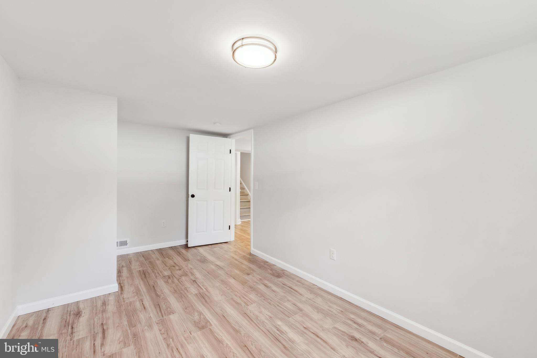 2416 Sherwood Hall Ln