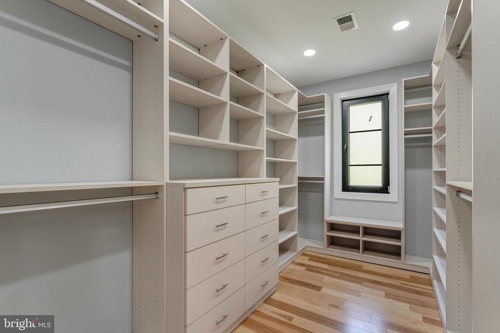 11610 Leesburg Pike