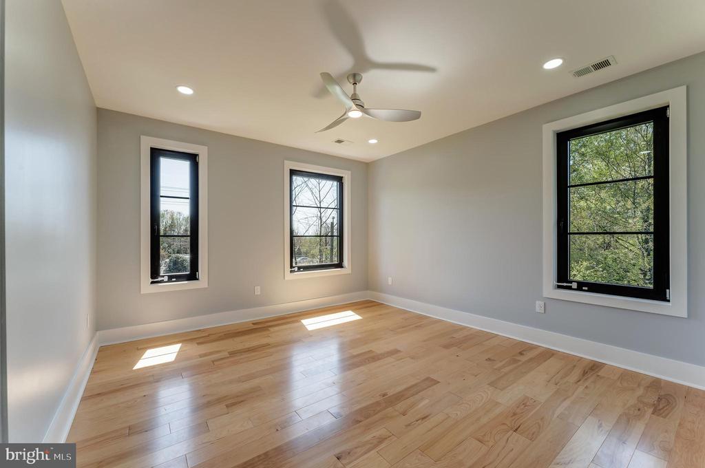 11610 Leesburg Pike