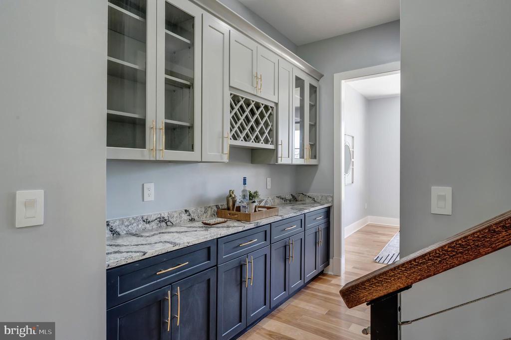 11610 Leesburg Pike