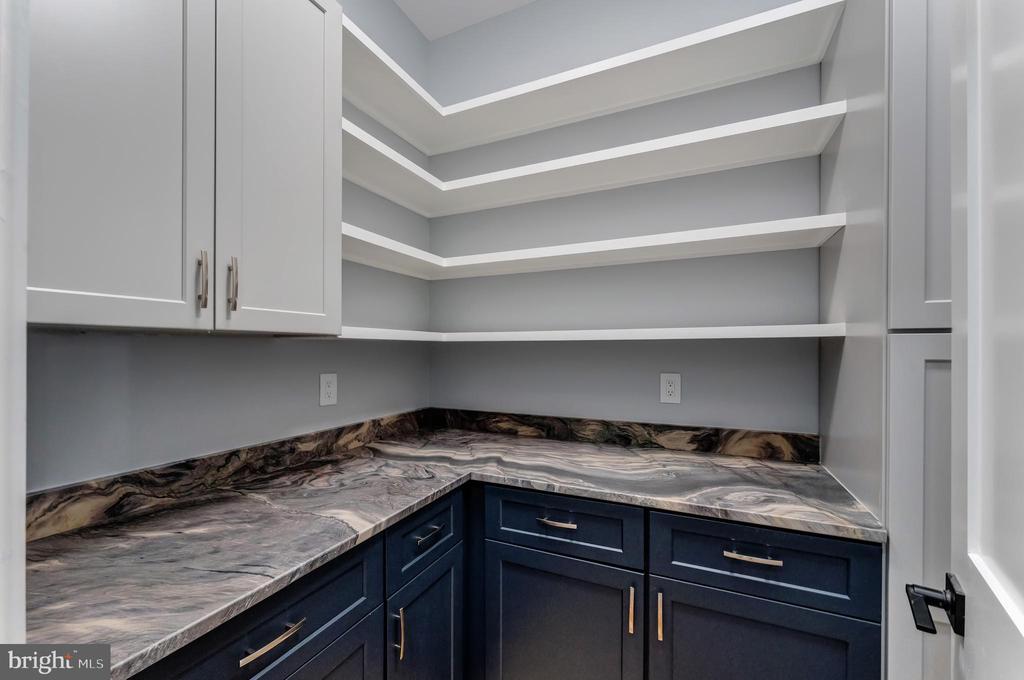 11610 Leesburg Pike