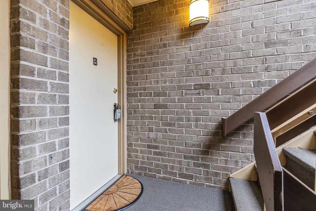 1665 PARKCREST CIRCLE 5C/201