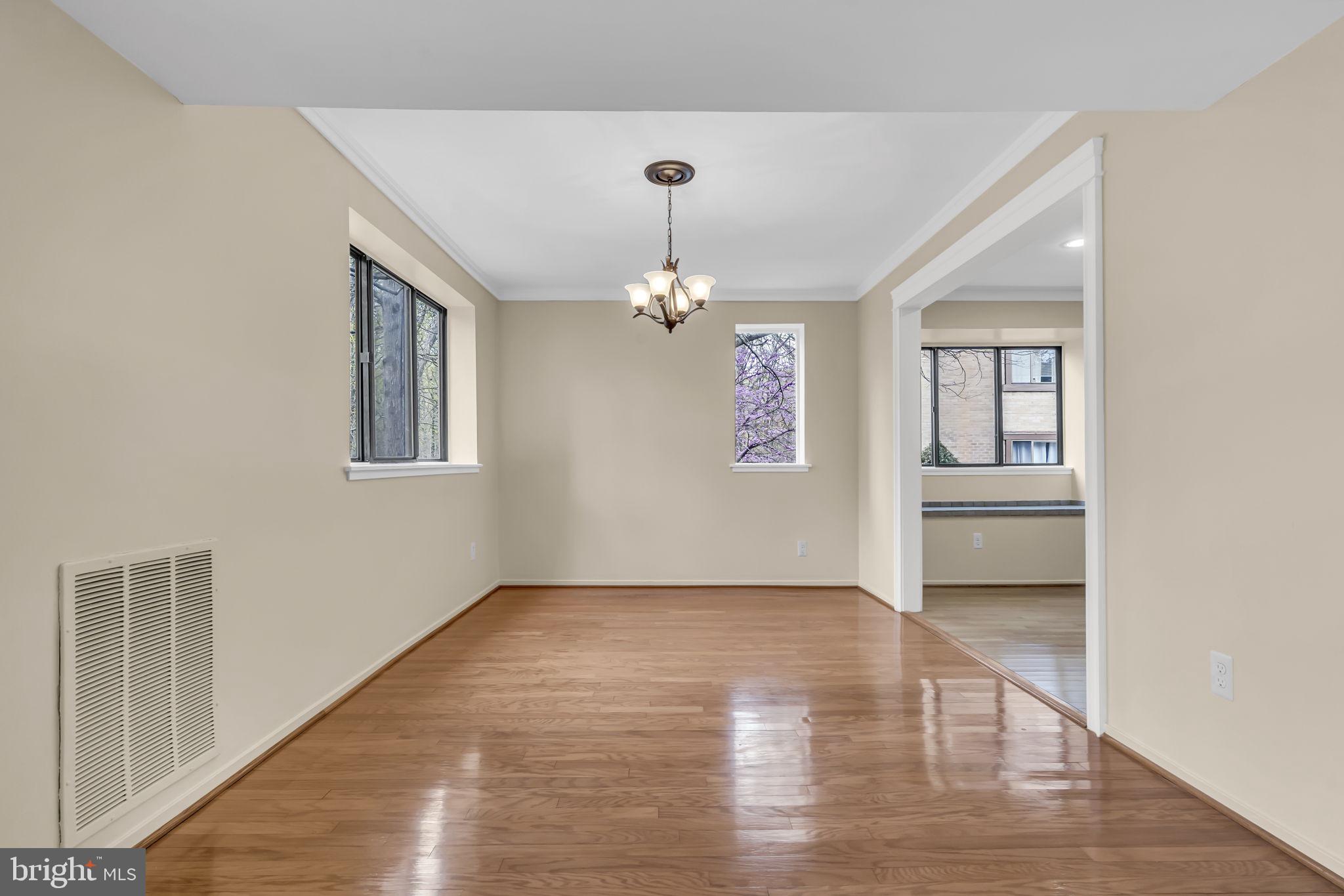 1665 PARKCREST CIRCLE 5C/201