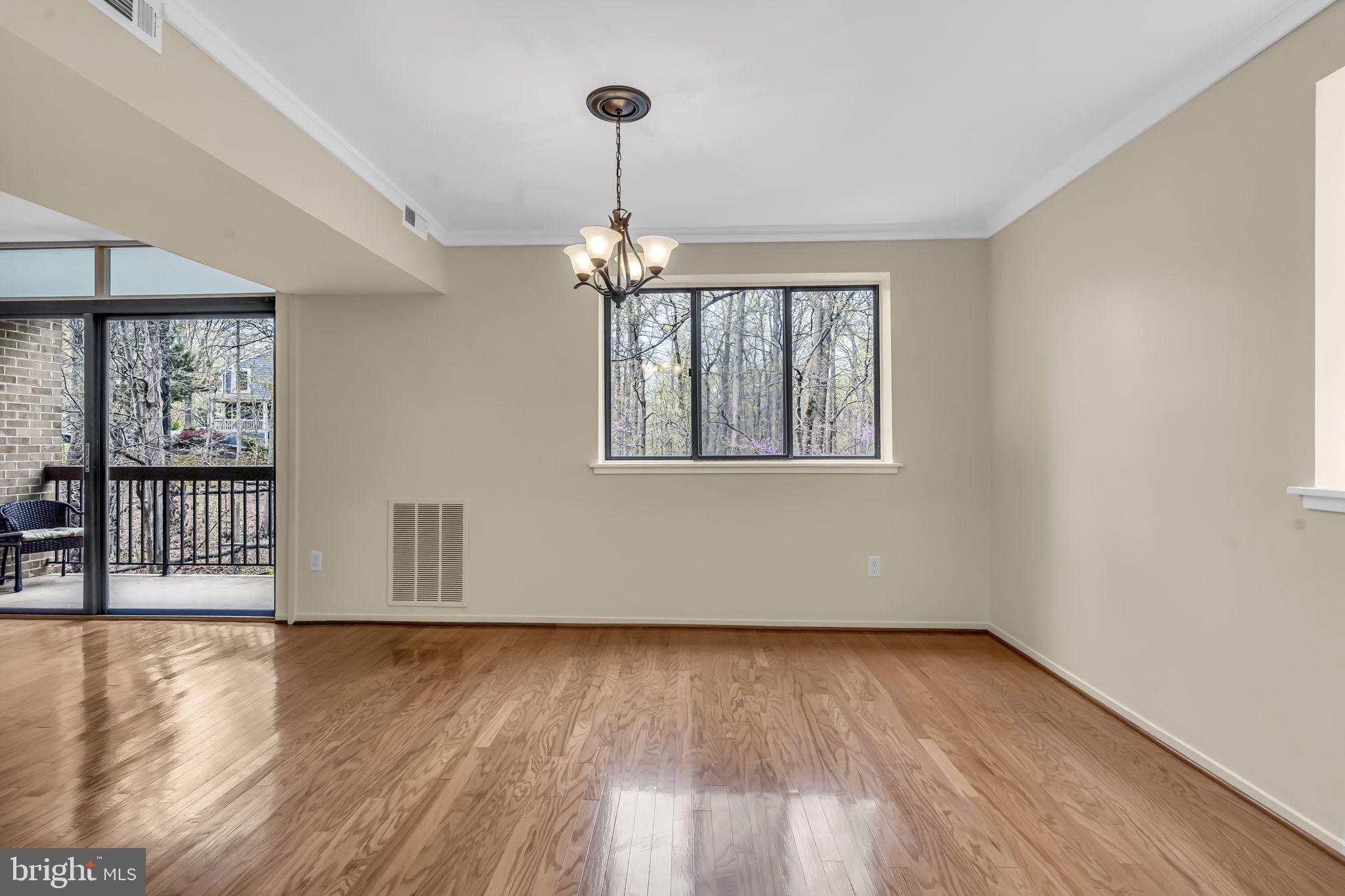 1665 PARKCREST CIRCLE 5C/201