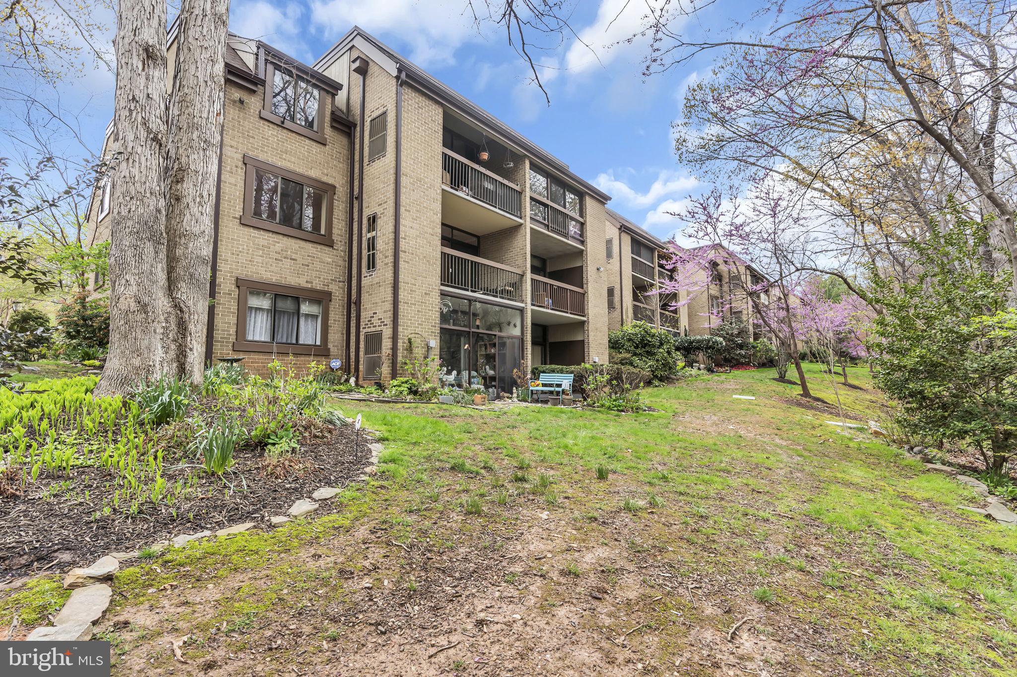 1665 PARKCREST CIRCLE 5C/201