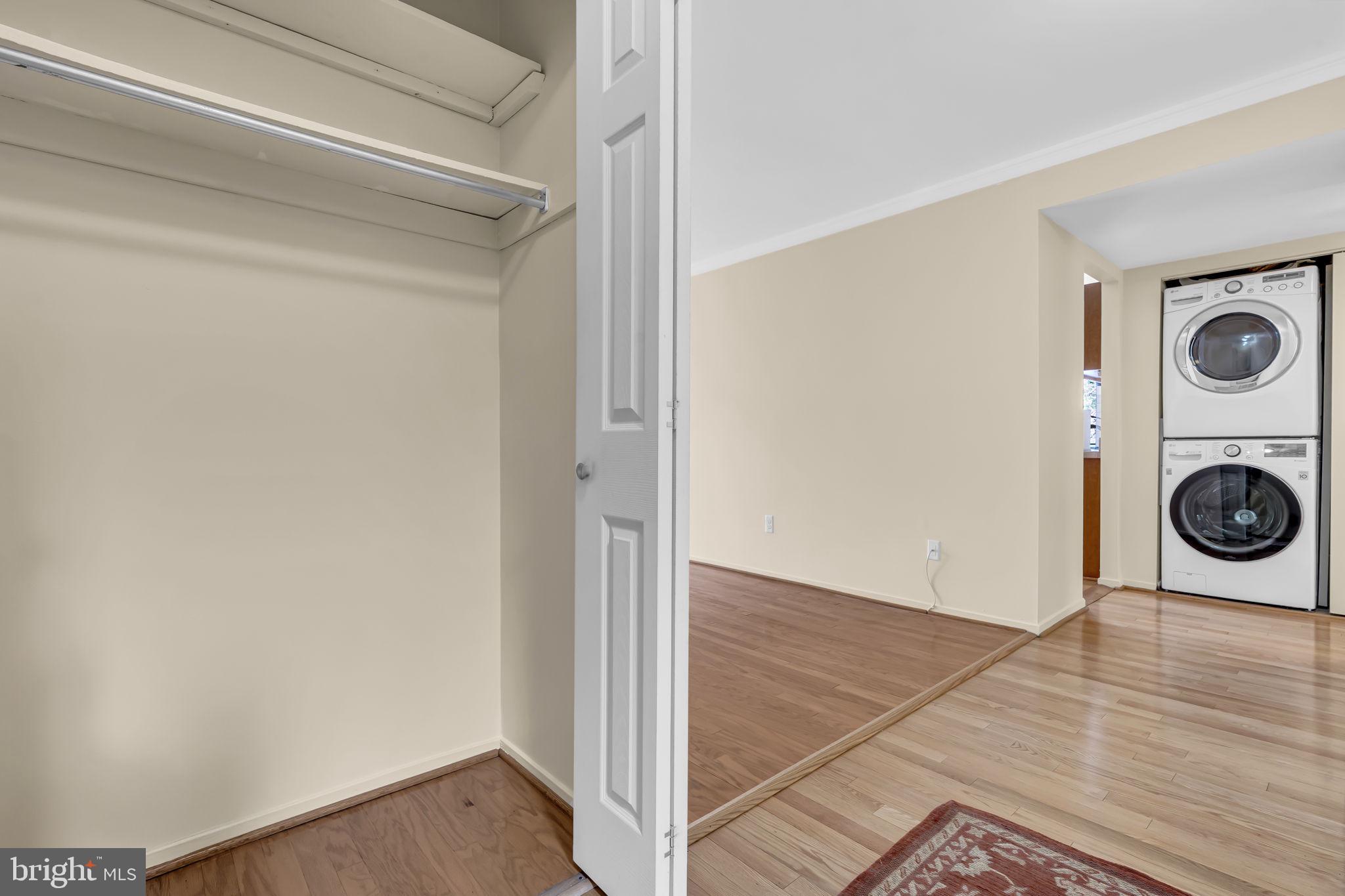 1665 PARKCREST CIRCLE 5C/201