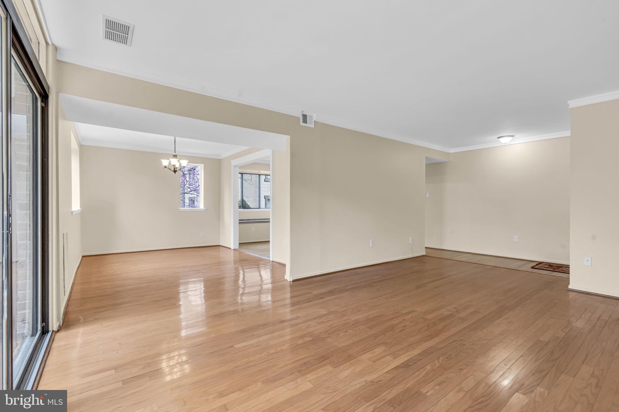 1665 PARKCREST CIRCLE 5C/201