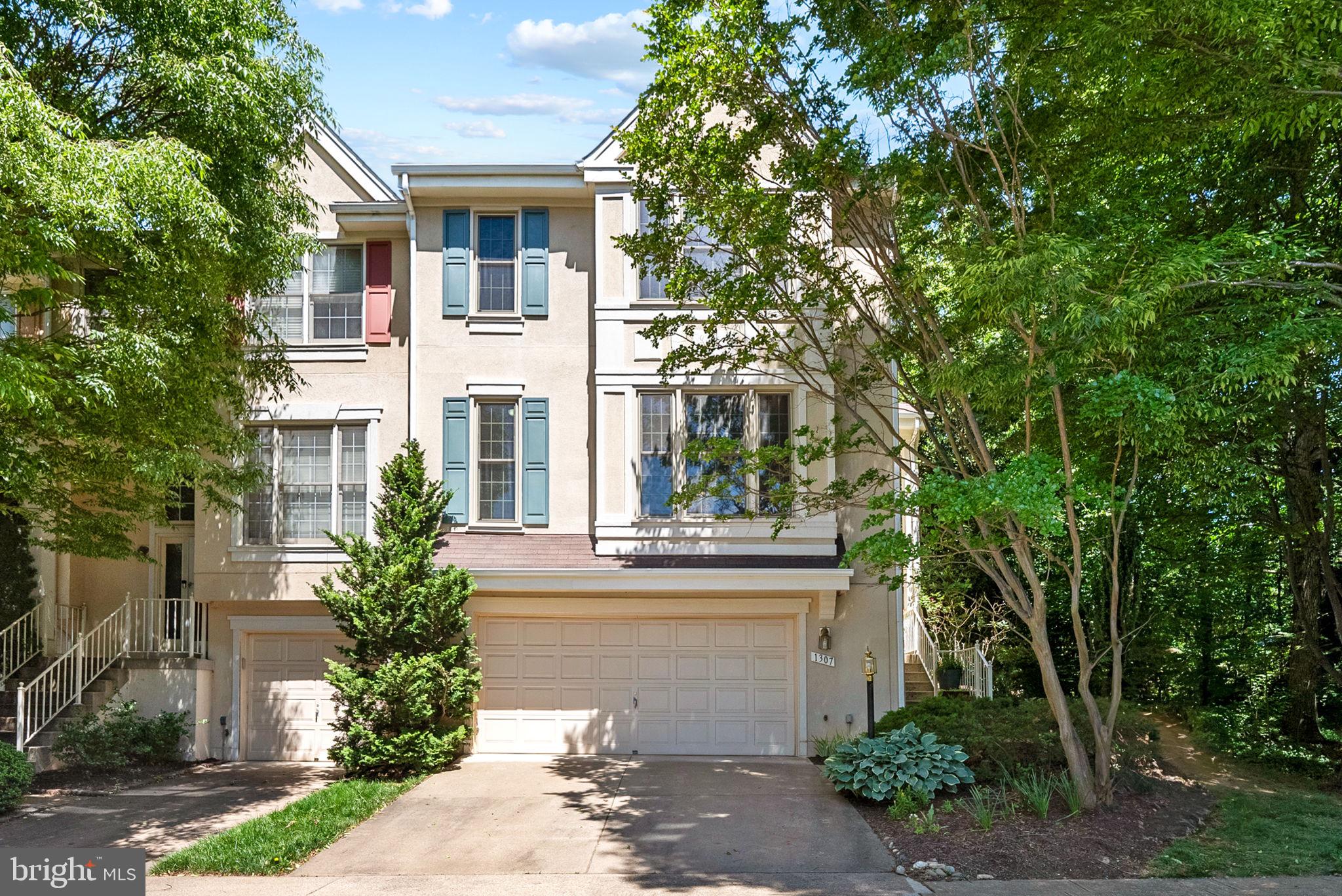 1307 Park Garden Ln