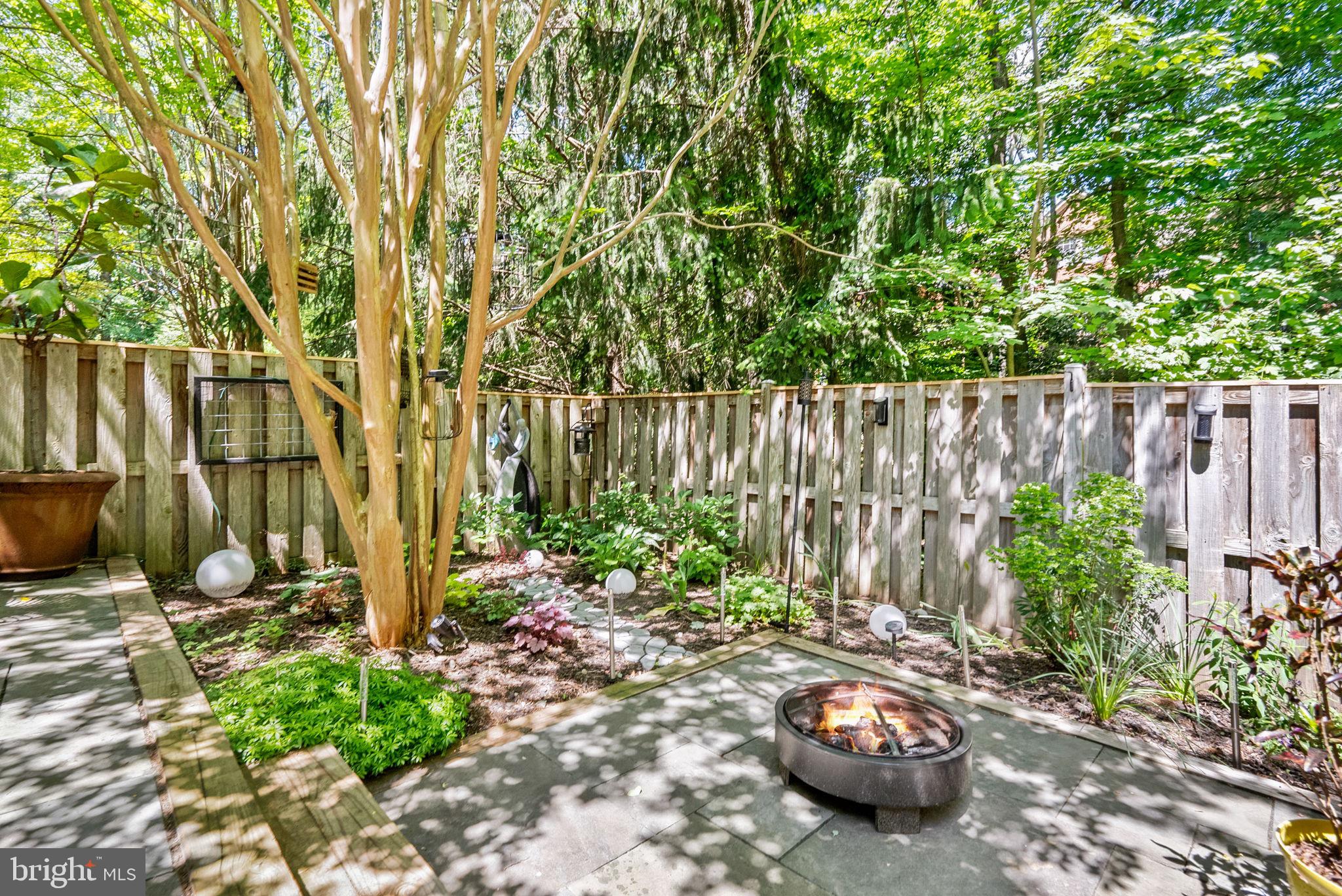1307 Park Garden Ln