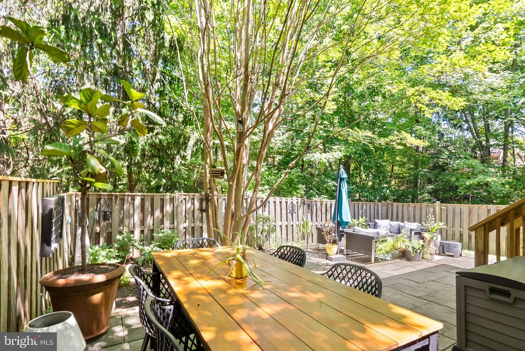1307 Park Garden Ln