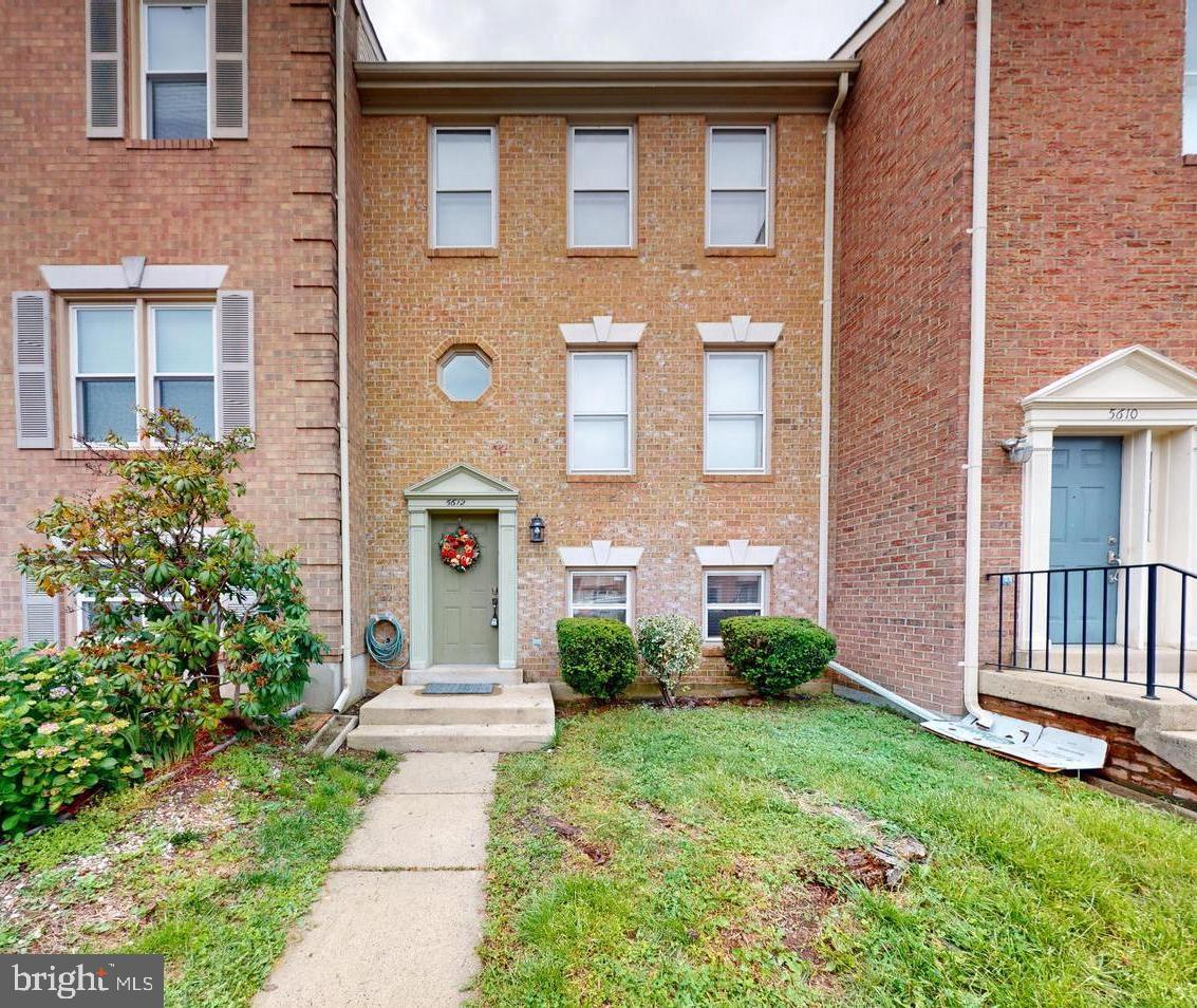 5612 GRESHAM LN